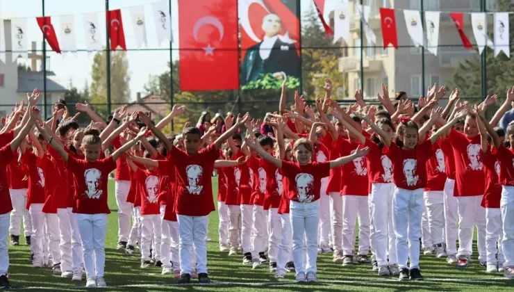 Karamanlı’da 29 Ekim Cumhuriyet Bayramı Töreni Düzenlendi